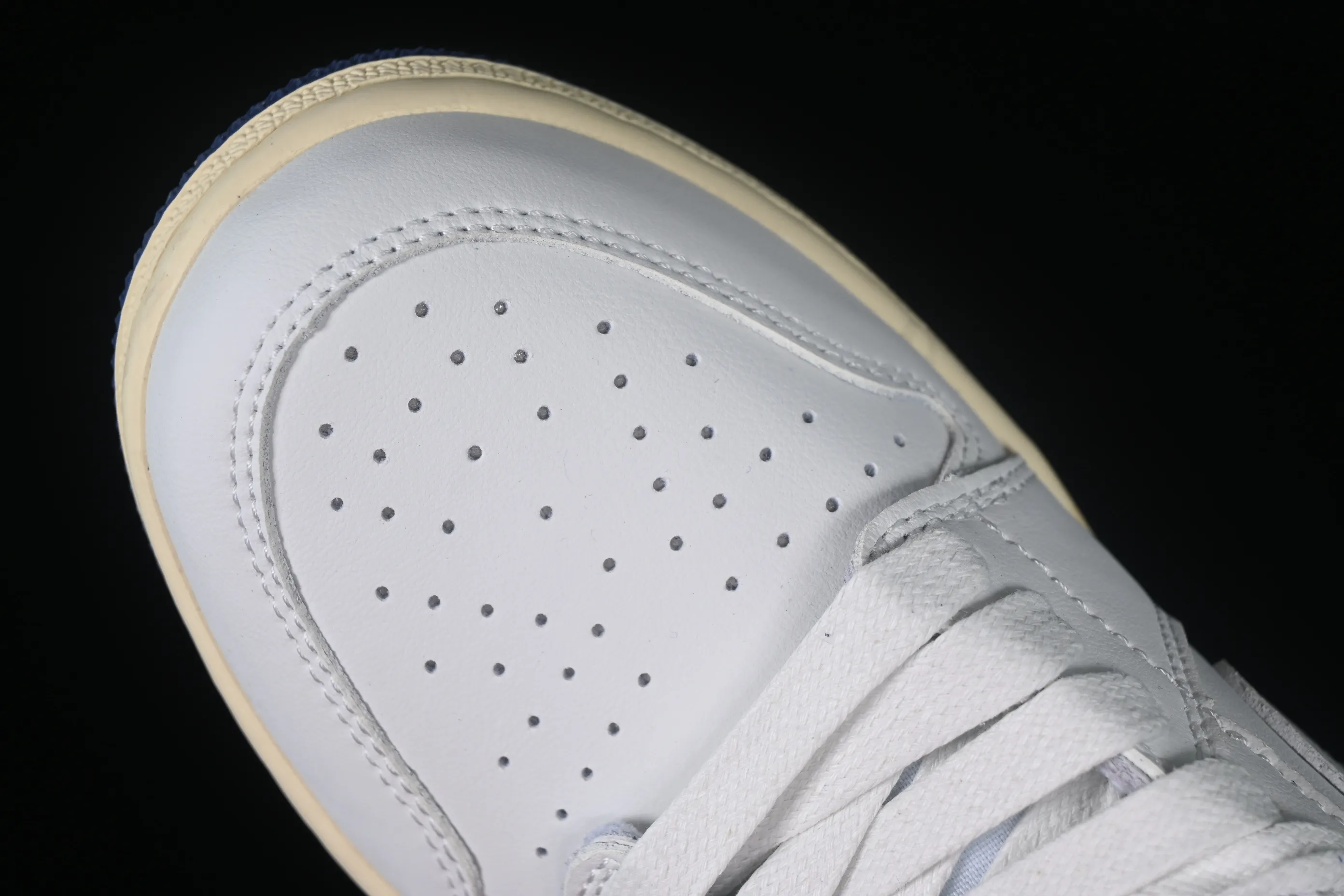 All categories Air Jordan Jordan series basketball shoes Air Jordan 1 Low Travis Scott x Air Jordan 1 Low OG AJ1 Joe 1 undercut low top DH7890-111
